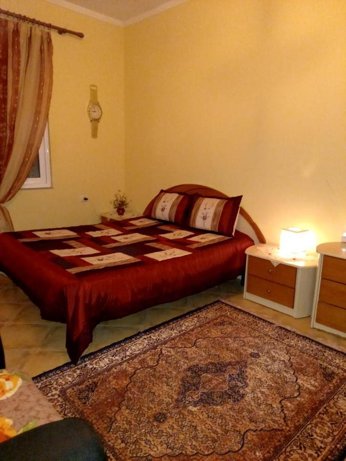 Manthoguesthouse Gjirokaster Exterior photo